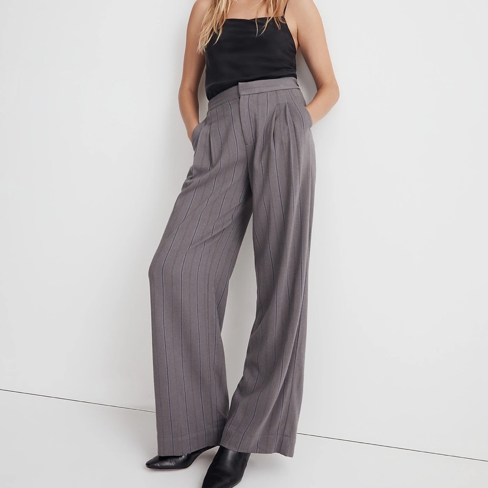 Madewell - The Harlow Low-Slung Wide-Leg Pant in Pinstripe